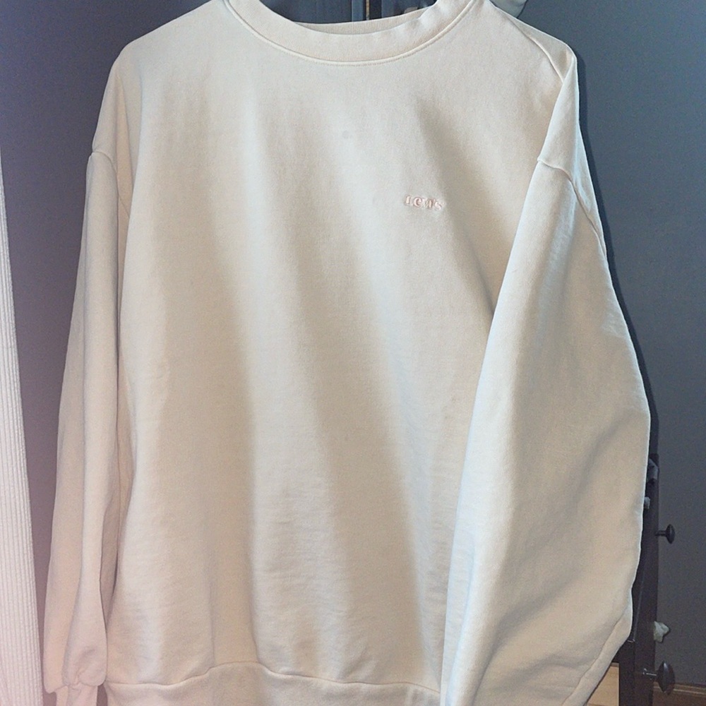 Levi’s Pastel Pink Crewneck